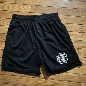 Eric Emanuel  Black Shorts Size Mens Medium (fits Like Small)